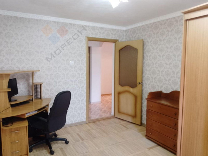 3-комн квартира Трудовой Славы ул, 8