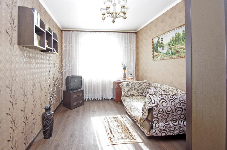 4-комн квартира Нейбута Арнольда, 96/1