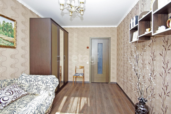 4-комн квартира Нейбута Арнольда, 96/1