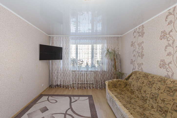 3-комн квартира Широтная, 170/4
