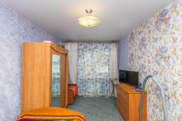 3-комн квартира Строителей, 16