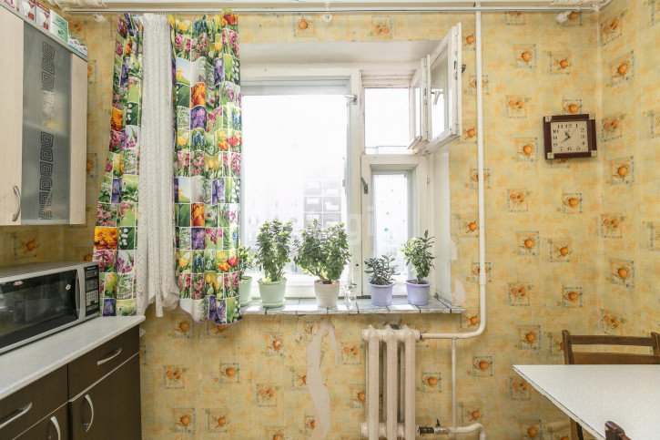 2-комн квартира Уральская, 74