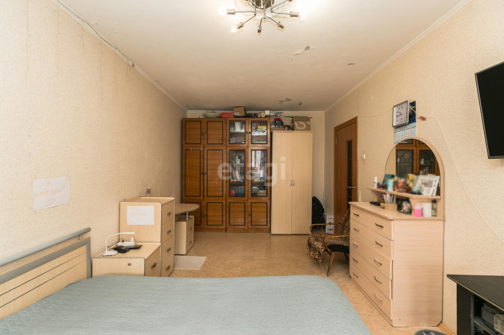 2-комн квартира Уральская, 74