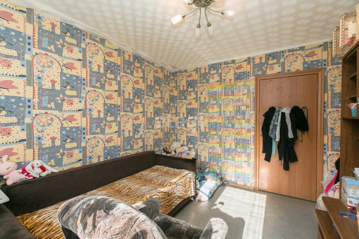 2-комн квартира Уральская, 74