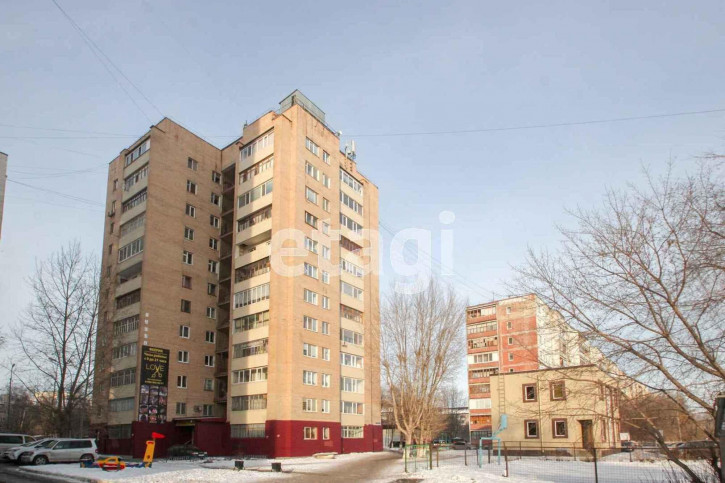 2-комн квартира Монтажников, 18