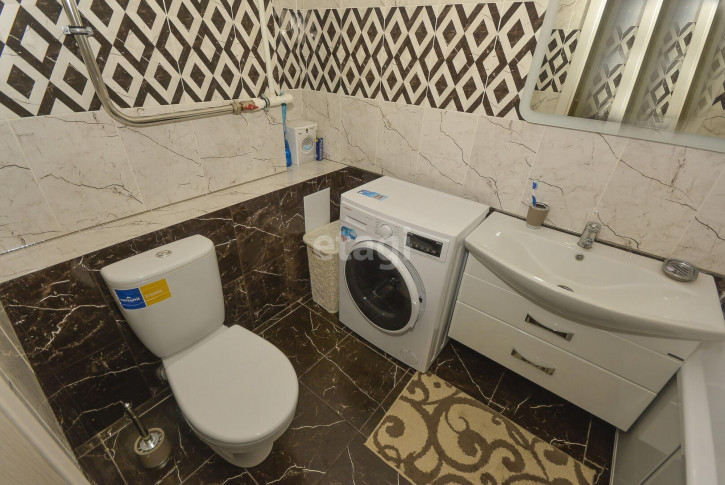 2-комн квартира Ботаническая, 1