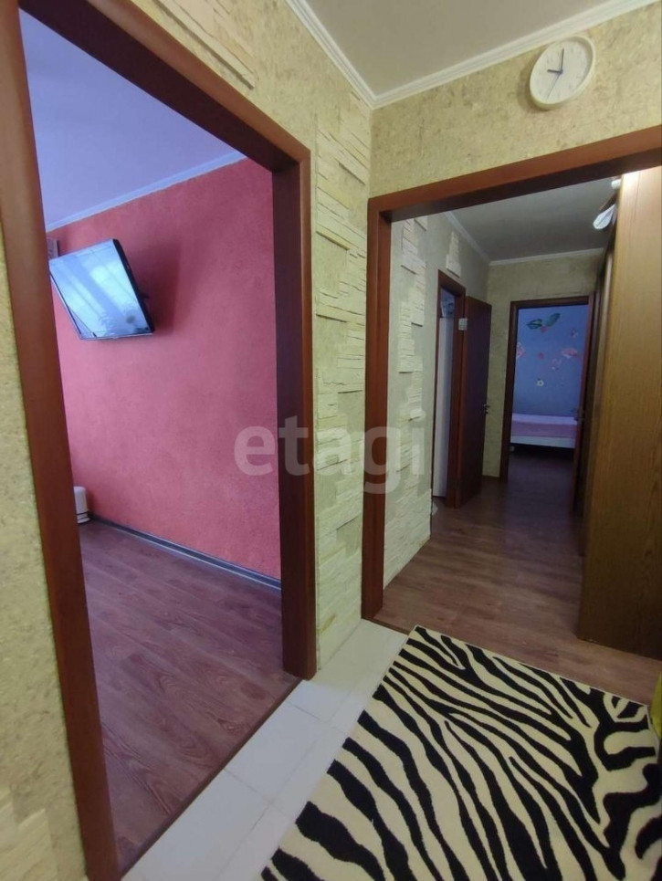 3-комн квартира Пермякова, 12