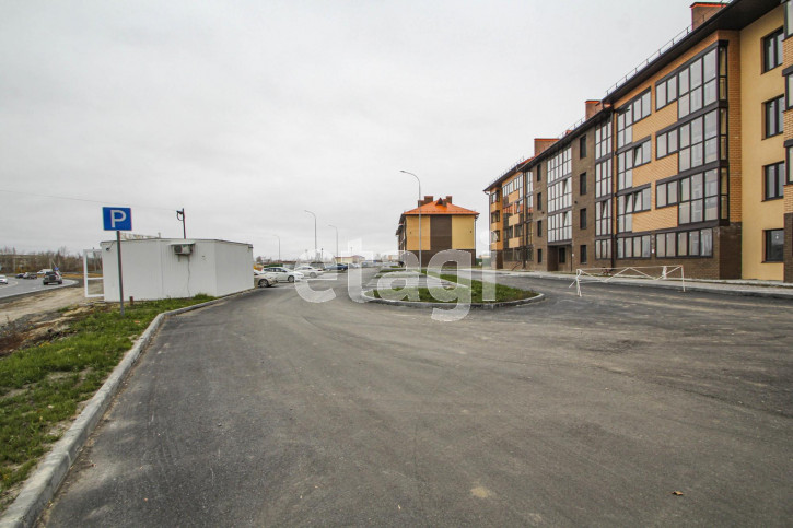 2-комн квартира Надира Сагдеева, 8