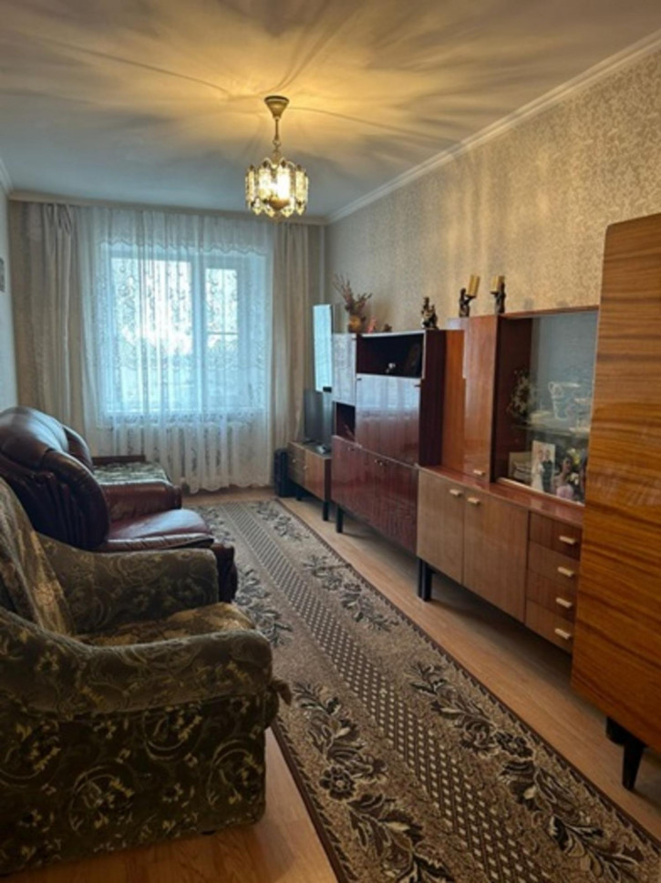 2-комн квартира гайдара улица, 101
