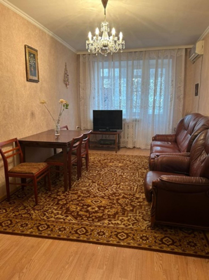 2-комн квартира гайдара улица, 101
