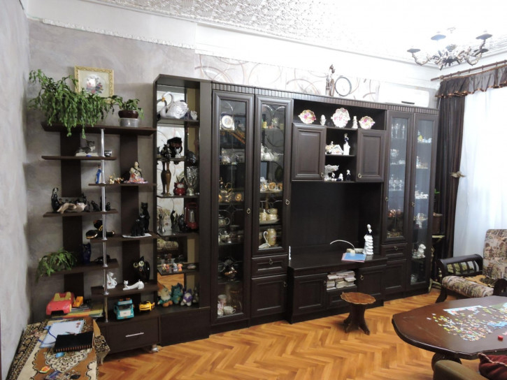 3-комн квартира Капитана Краснова улица,16