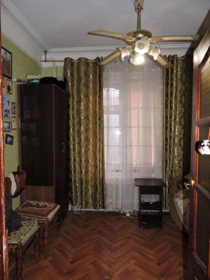 3-комн квартира Капитана Краснова улица,16