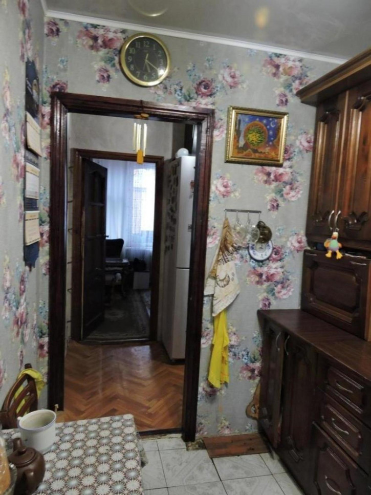 3-комн квартира Капитана Краснова улица,16
