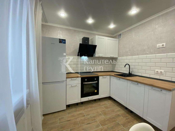 2-комн квартира ул Валентины Трофимовой, 4