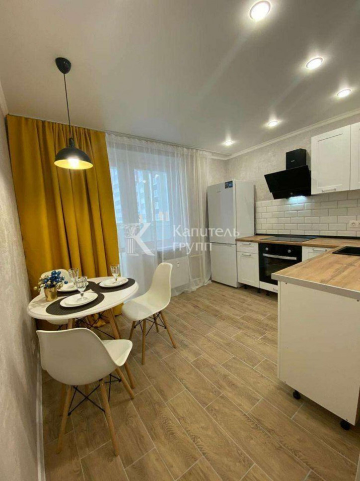 2-комн квартира ул Валентины Трофимовой, 4
