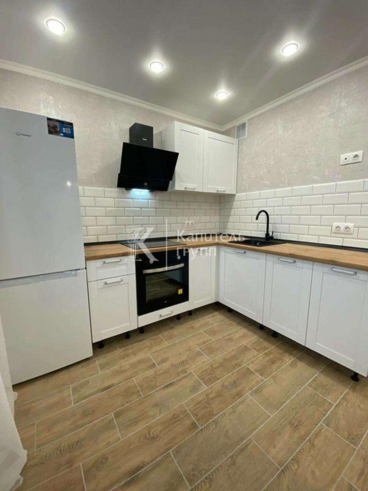 2-комн квартира ул Валентины Трофимовой, 4