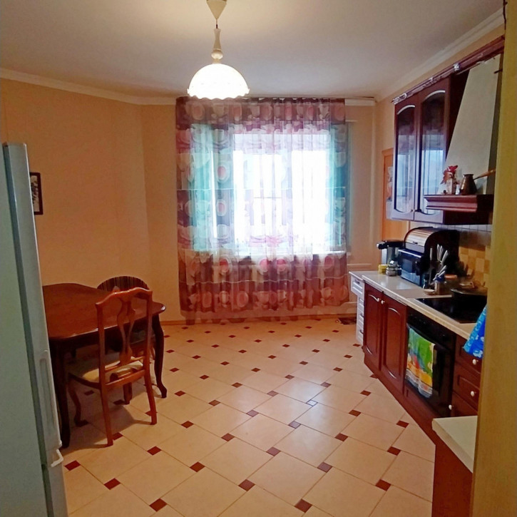 3-комн квартира Средне-Московская ул., 6А