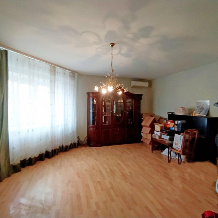 3-комн квартира Средне-Московская ул., 6А