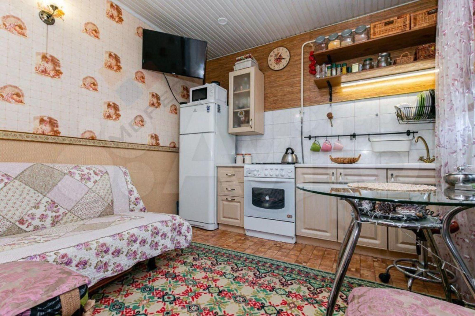 Купить дачу, дом, коттедж за 10 000 000 рублей на Длинная ул