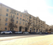 помещение 1024 кв м г. Астрахань, Кировский район, пл. Ленина, 10