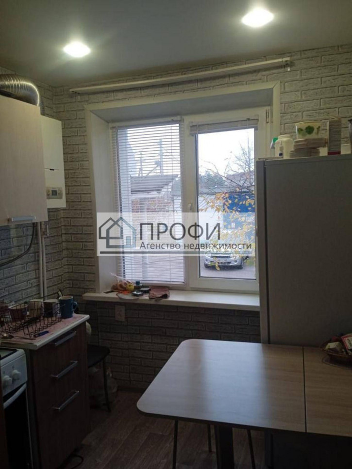 2-комн квартира Ливенская ул, 104