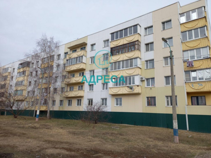 4-комн квартира Ливенская ул, 136