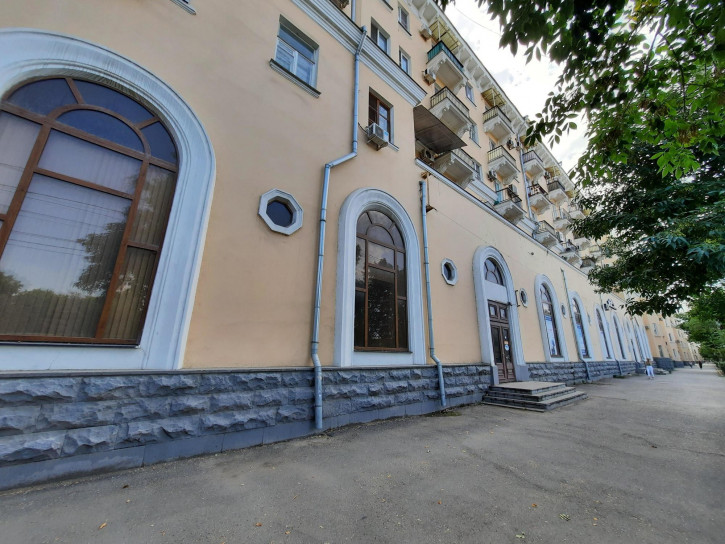 Помещение свободного назначения г. Астрахань, Кировский район, пл. Ленина, 10
