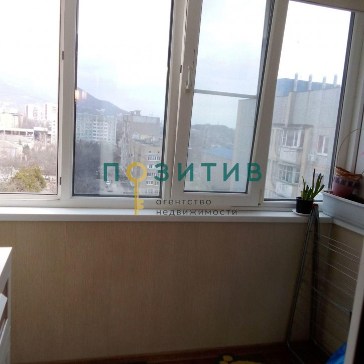 3-комн квартира Ессентукская ул, 36