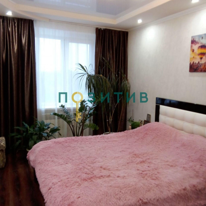 3-комн квартира Ессентукская ул, 36