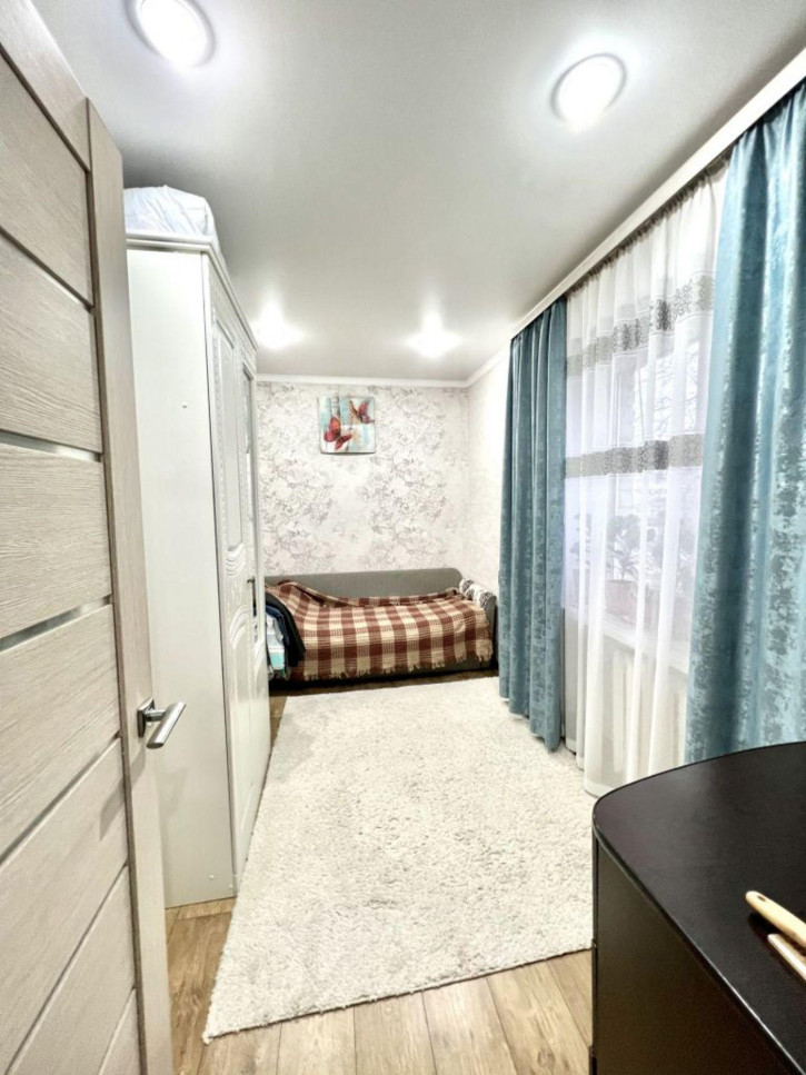 2-комн квартира Долина Роз ул, 6