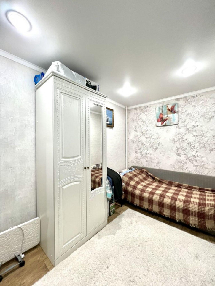 2-комн квартира Долина Роз ул, 6
