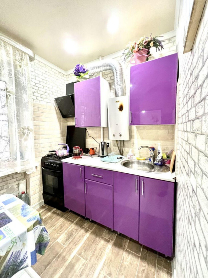 2-комн квартира Долина Роз ул, 6