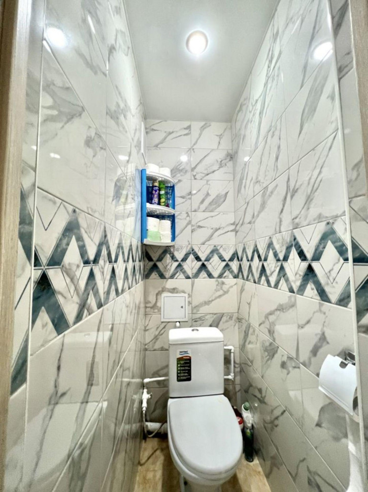 2-комн квартира Долина Роз ул, 6