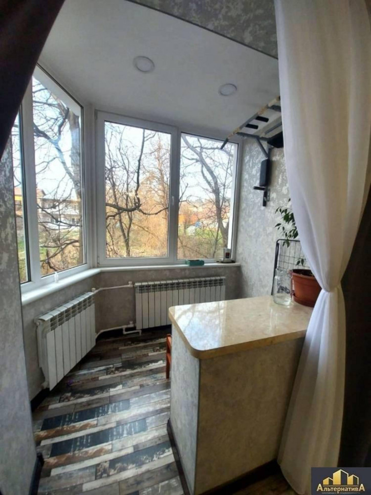 3-комн квартира Гайдара ул.