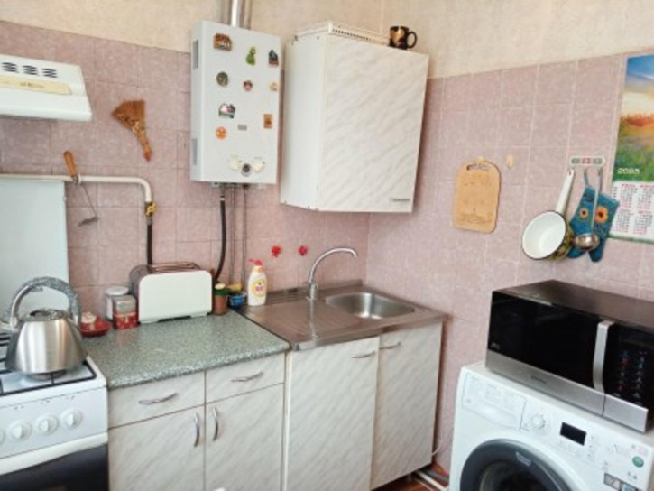 2-комн квартира Гайдара