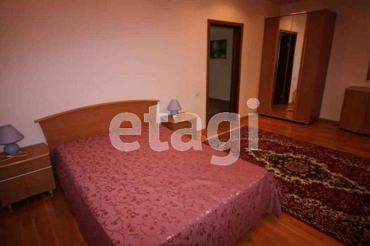 3-комн квартира Республики, 86/1
