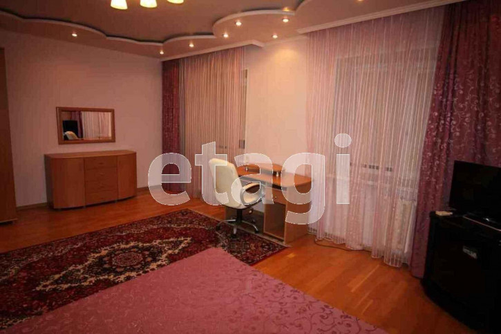 3-комн квартира Республики, 86/1