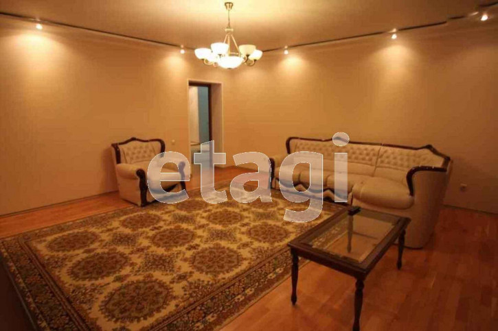 3-комн квартира Республики, 86/1