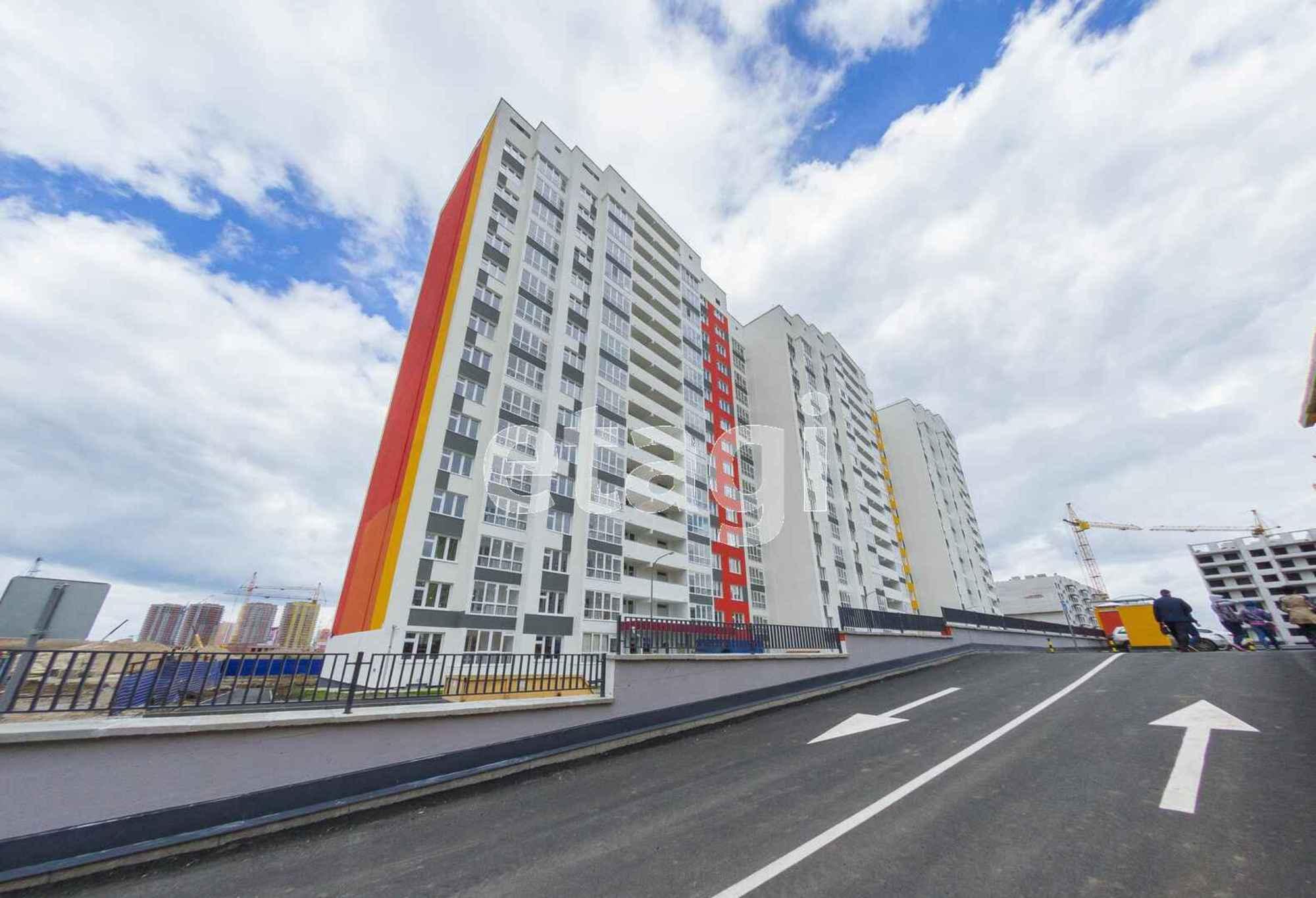 Купить квартиру за 5 540 000 рублей на Василия Подшибякина, 19