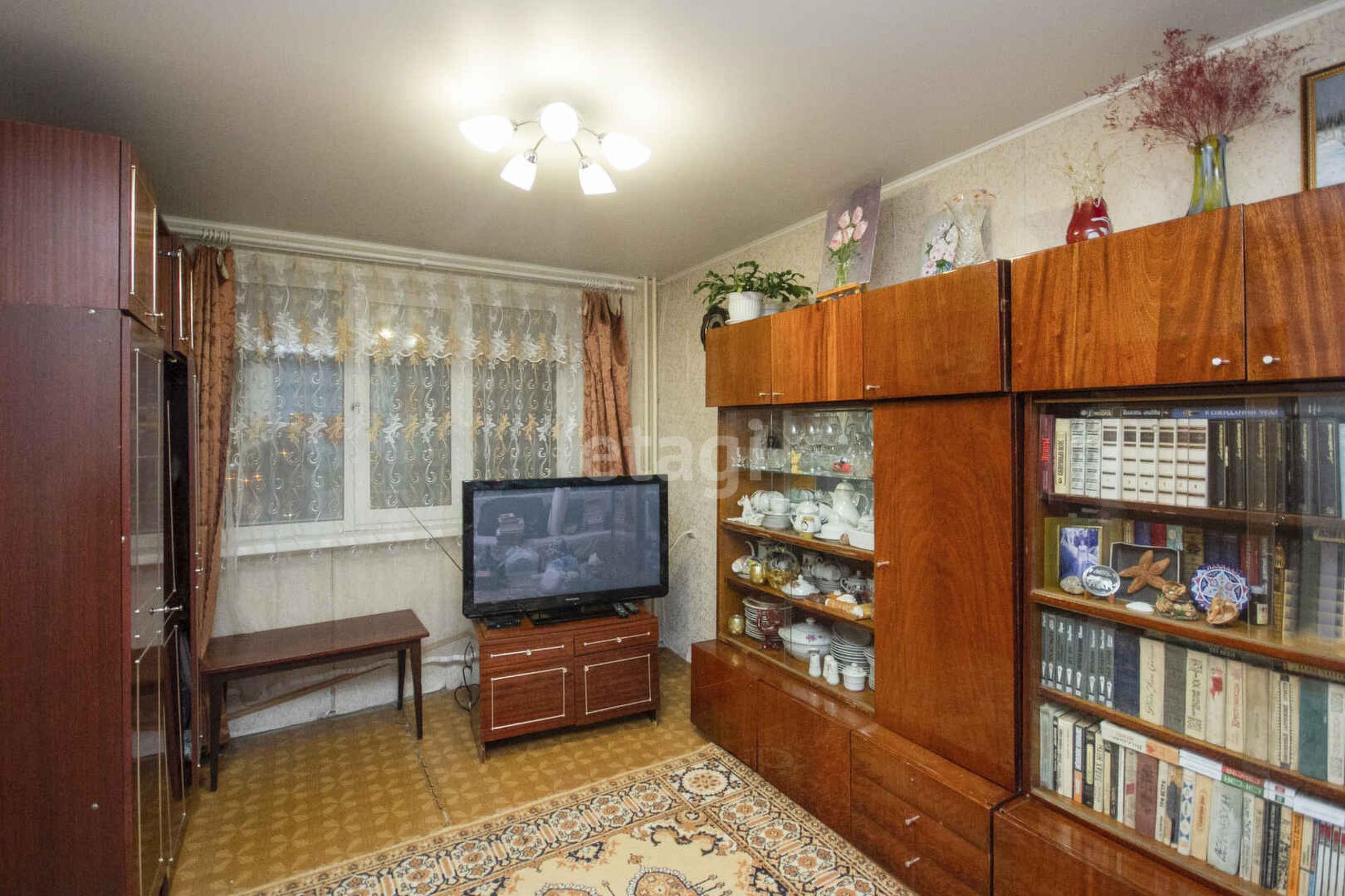 Купить квартиру за 3 000 000 рублей на Республики, 237
