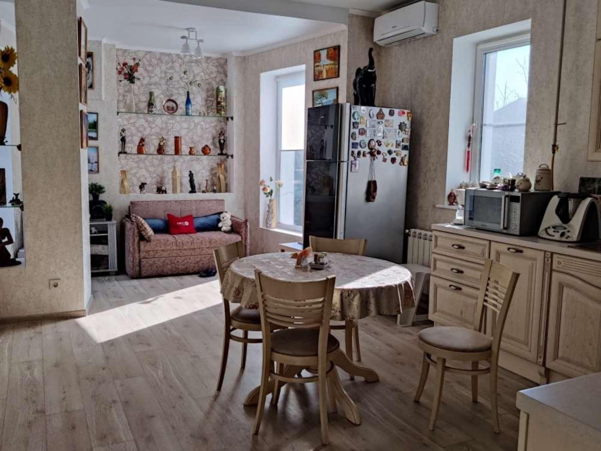 Купить дачу, дом, коттедж за 21 000 000 рублей на Мира, 128
