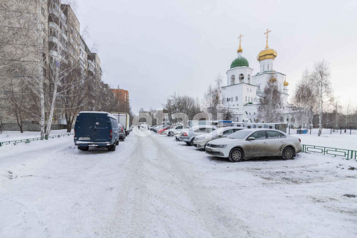 3-комн квартира Широтная, 83
