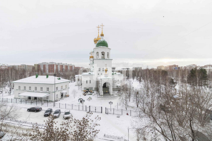3-комн квартира Широтная, 83