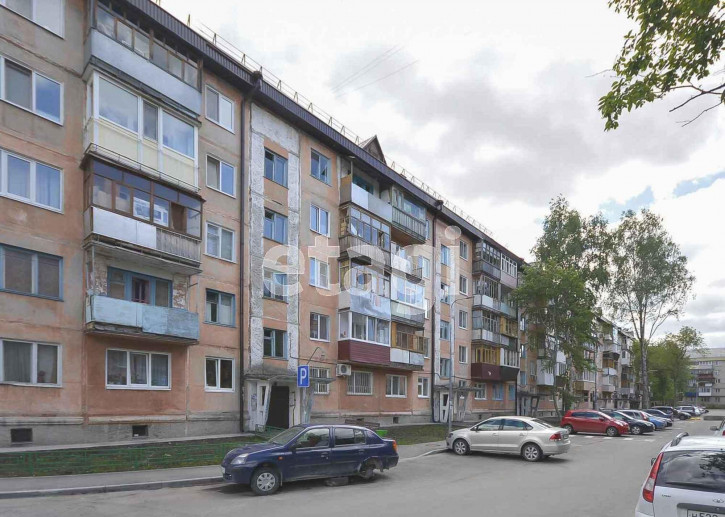 3-комн квартира Геологоразведчиков пр, 34