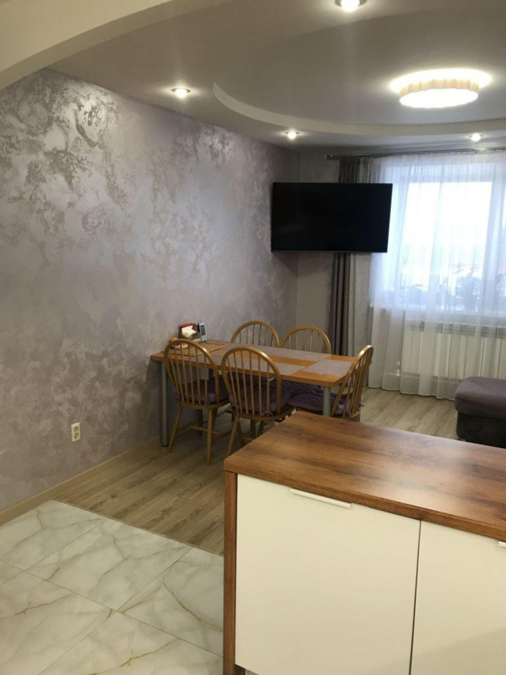 6-комн квартира Ярославская ул, 33