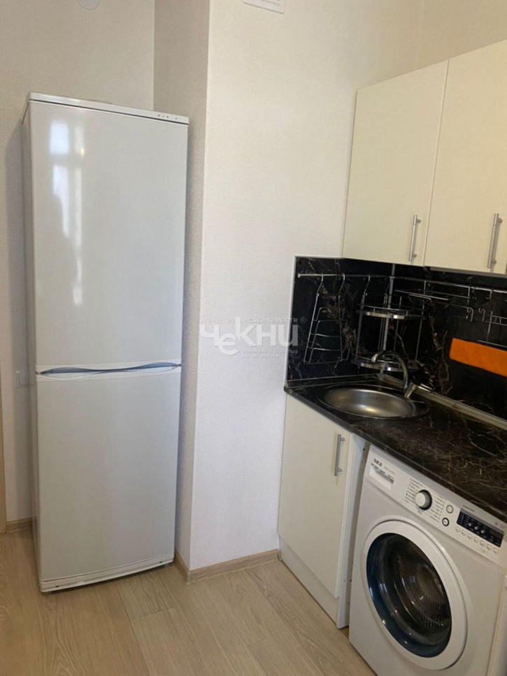 1-комн квартира Русская ул, 7