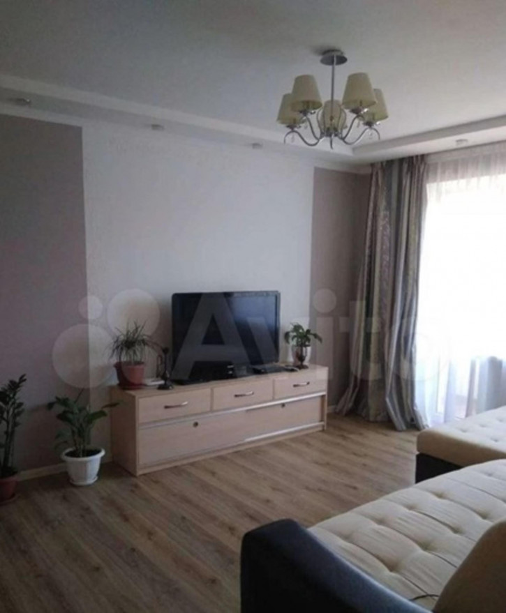 3-комн квартира авиагородок улица, 101