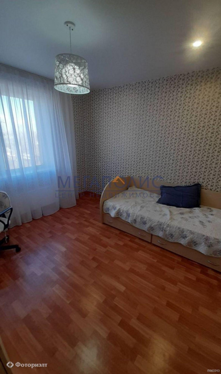 3-комн квартира Академика Жук ул, 2