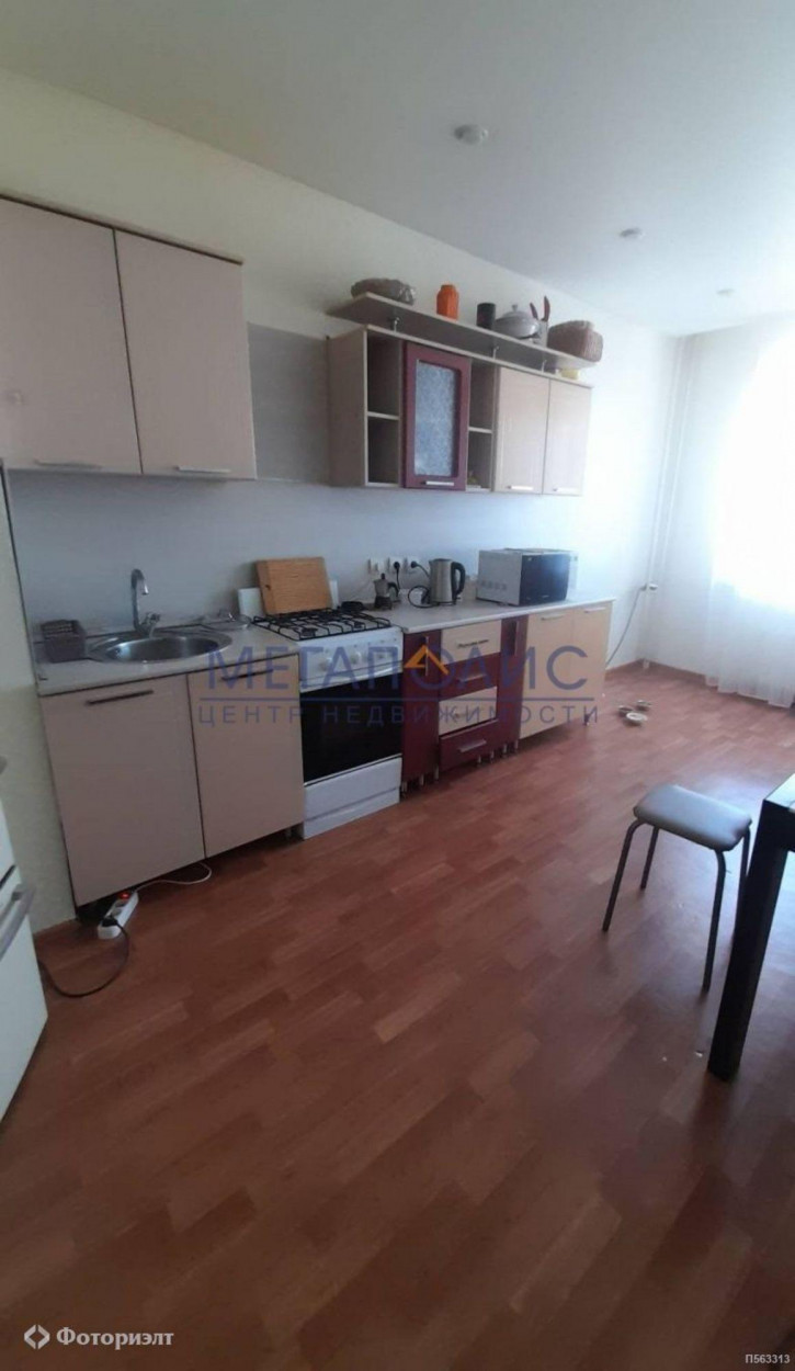 3-комн квартира Академика Жук ул, 2