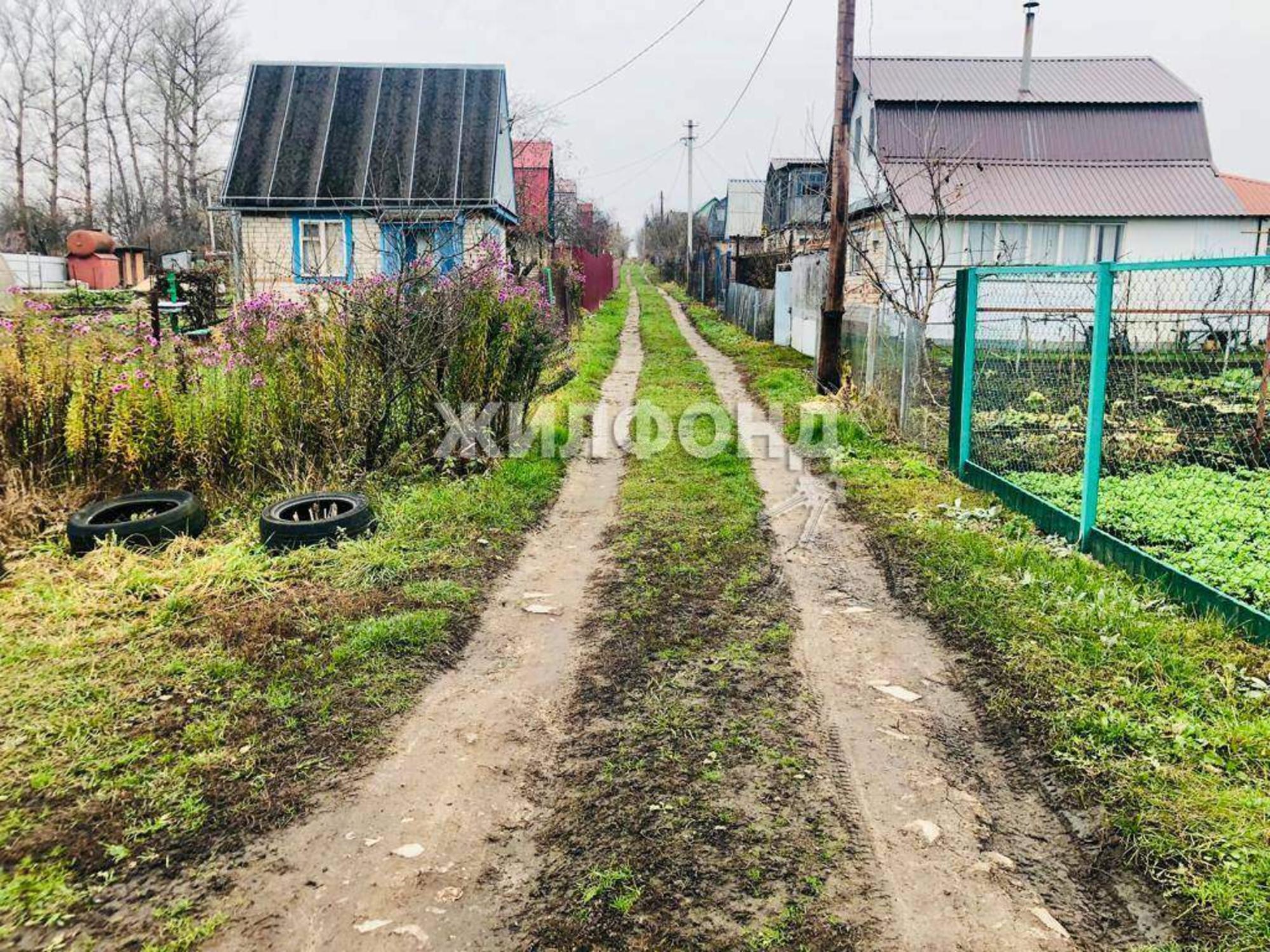 Купить землю, земельный участок за 200 000 рублей на Центральная улица